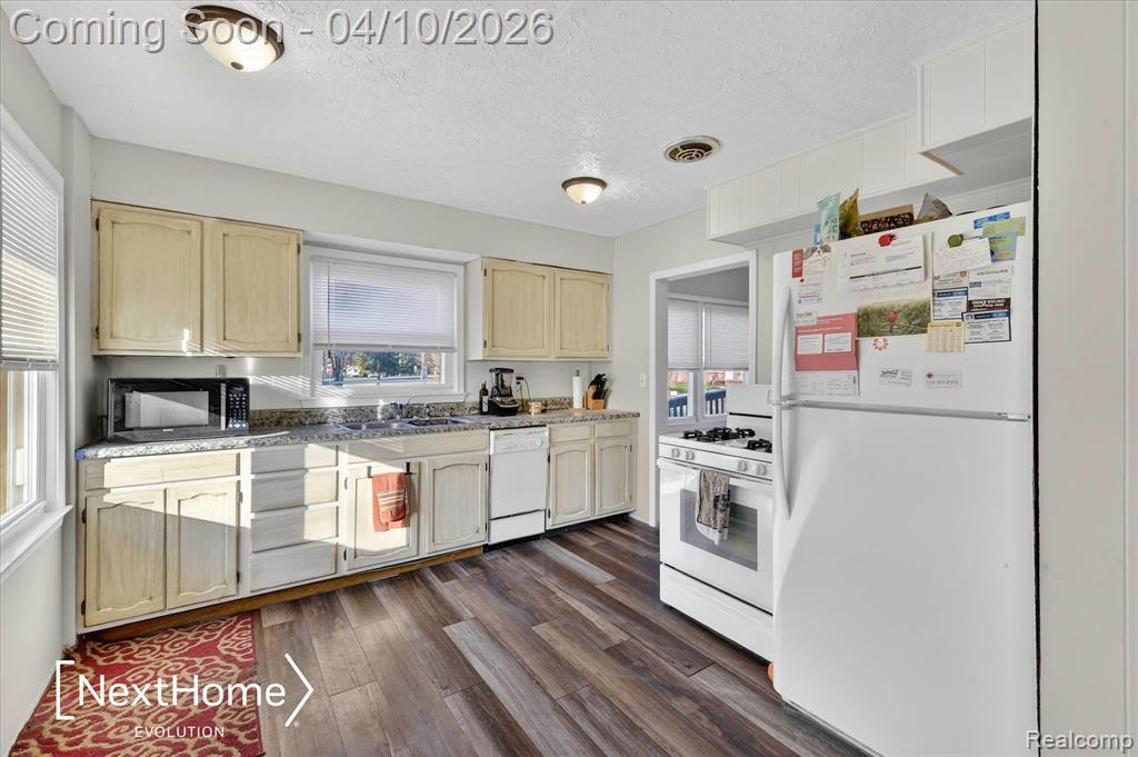 46295 Chatsworth Drive, Van Buren, MI 48111 — Photo 11