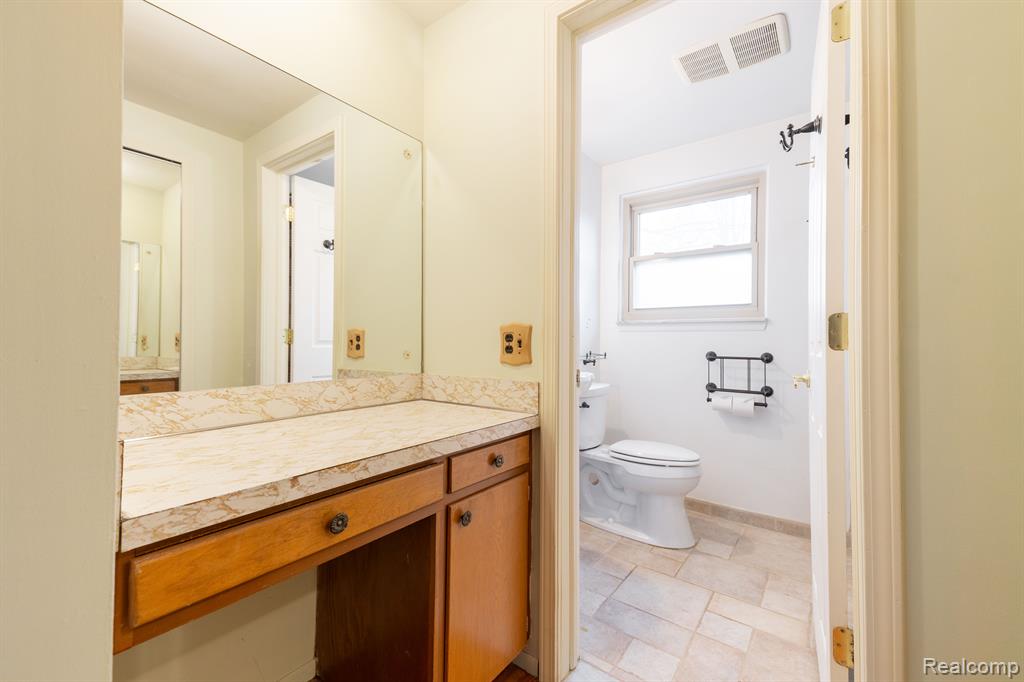 8064 WOOD Drive, Grosse Ile, MI 48138 — Photo 21
