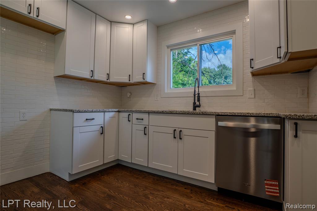 19412 Gaylord, Redford, MI 48240 — Photo 8
