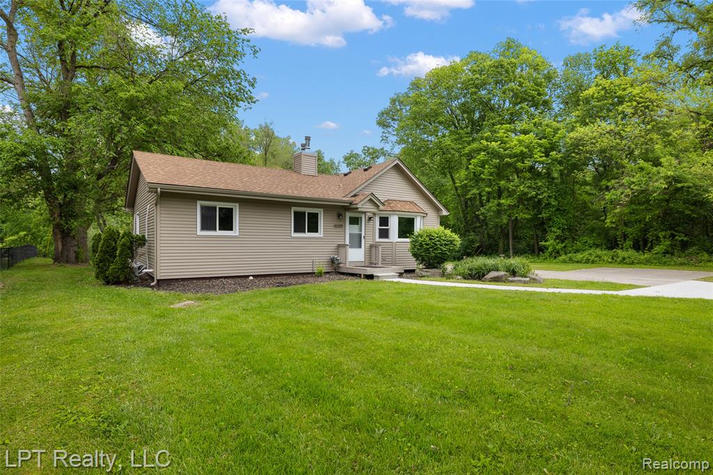 41400 Utica Road, Sterling Heights, MI 48313 — Photo 3