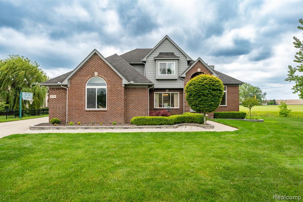 47540 Kelston Drive, Macomb, MI 48044 — Photo 38