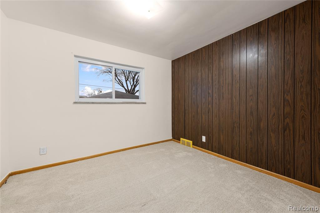 28876 Palm Beach Drive, Warren, MI 48093 — Photo 21