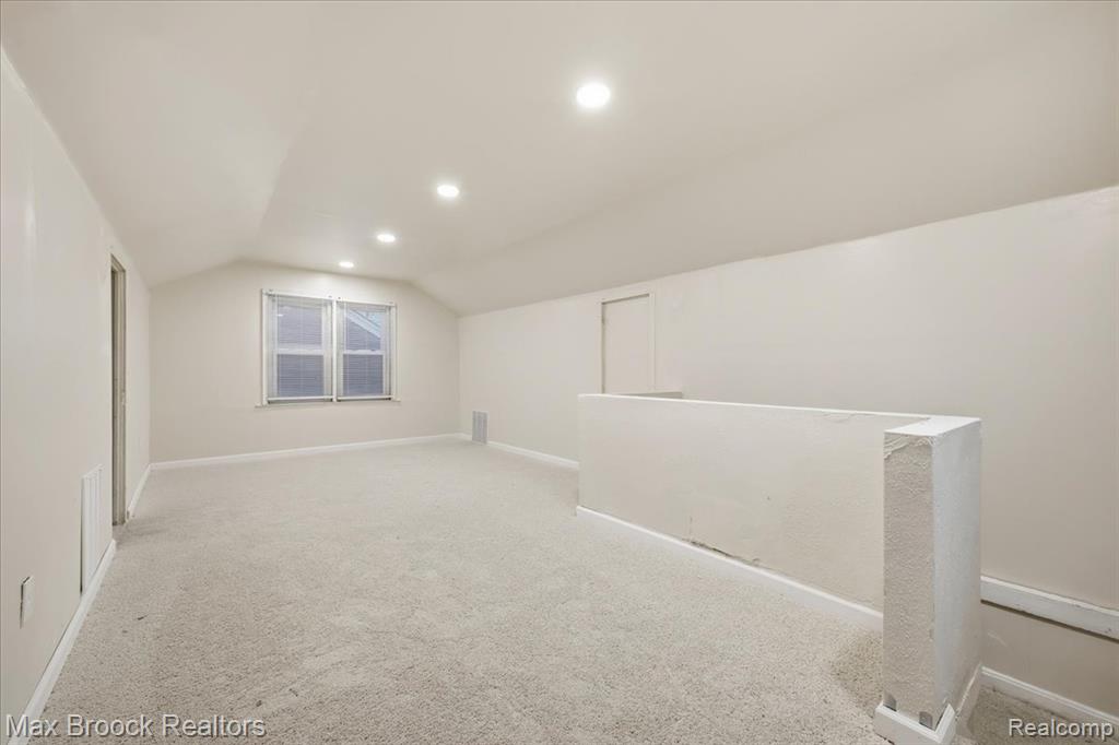 9722 Wayburn Street, Detroit, MI 48224 — Photo 21