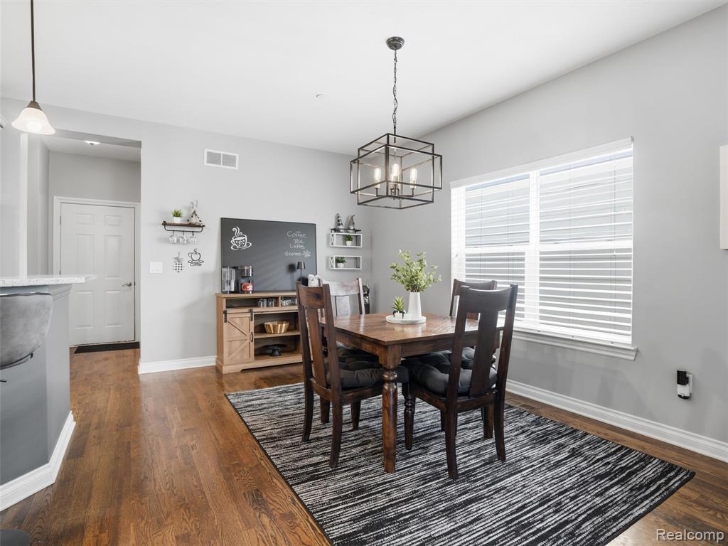 3905 Andover Avenue, Auburn Hills, MI 48326 — Photo 9