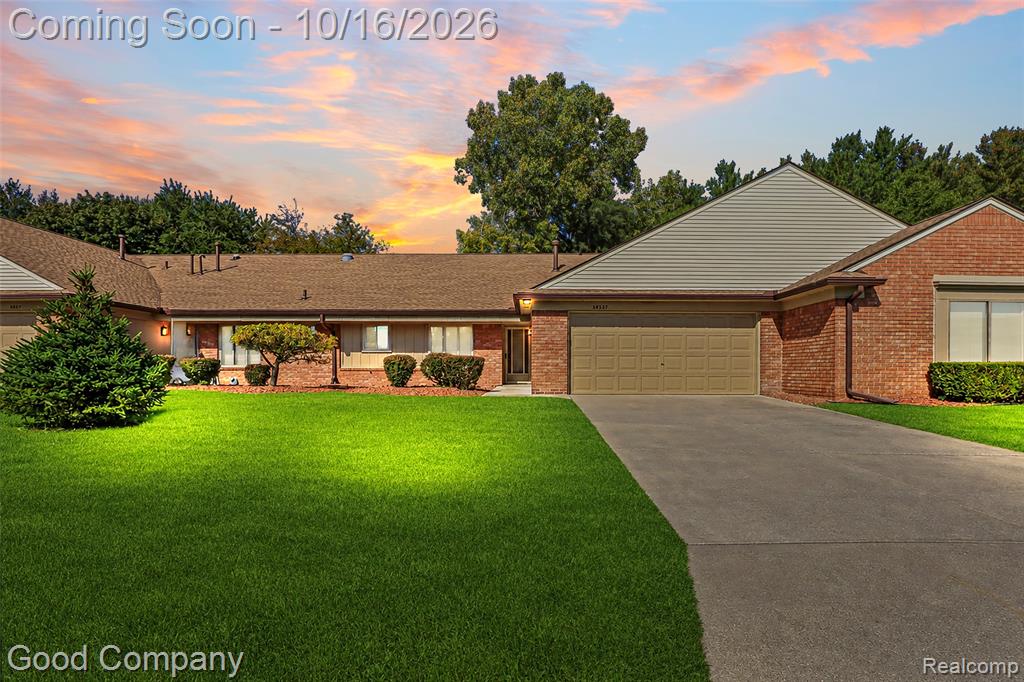 38557 Palm Meadow Drive, Clinton Twp, MI 48036