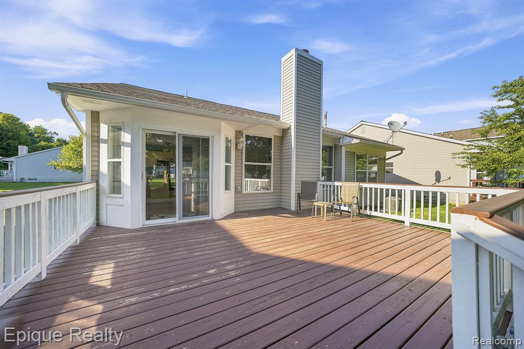 919 Rikki Ann Court, Wixom, MI 48393 — Photo 20