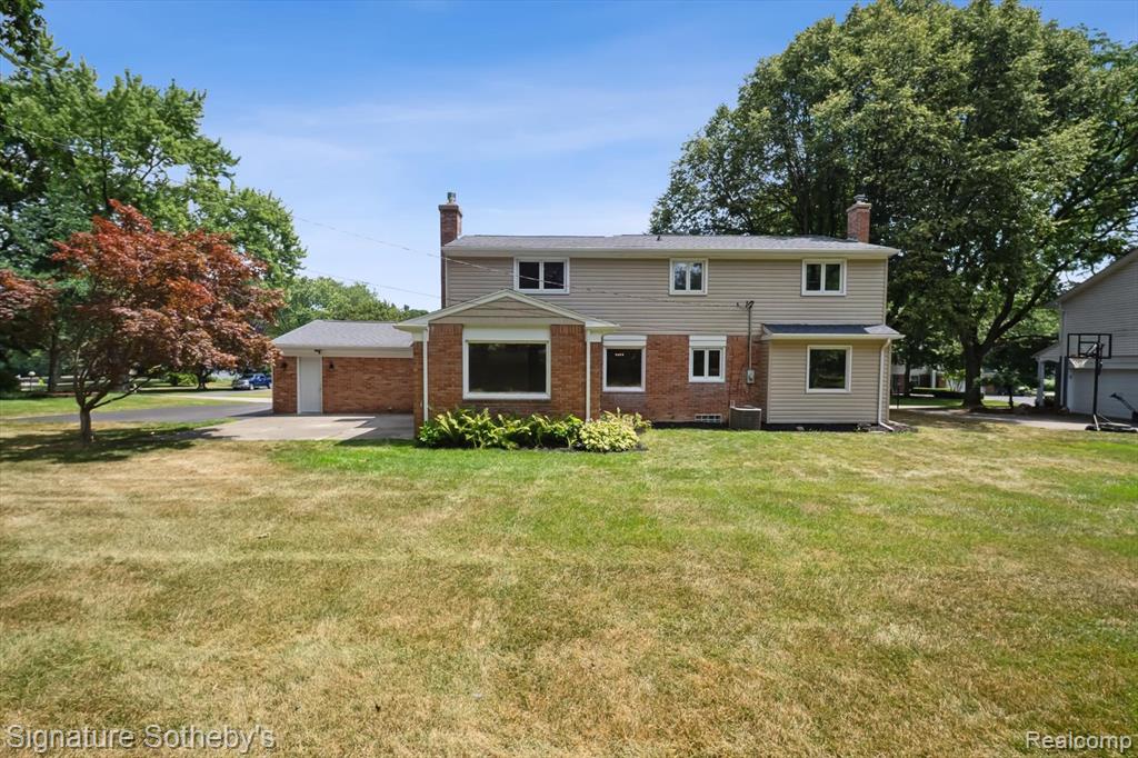 2200 Brenthaven Drive E, Bloomfield, MI 48304 — Photo 37