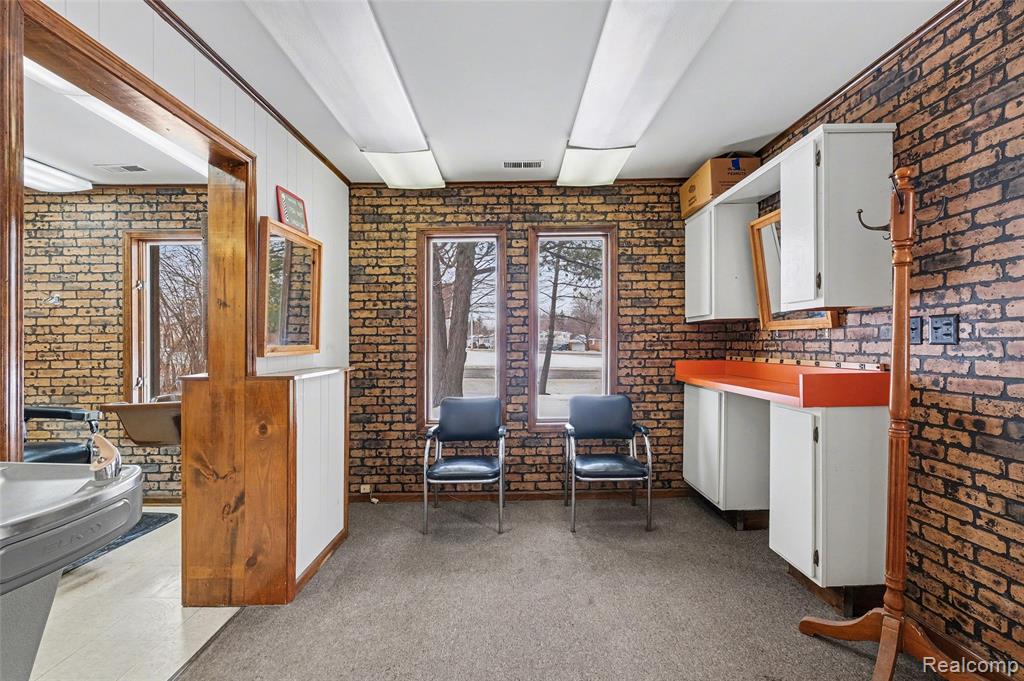 1011 S Graham Road, Flint, MI 48532 — Photo 5