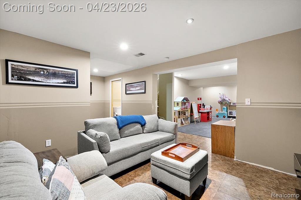 5867 Cary Drive, Ypsilanti, MI 48197 — Photo 43
