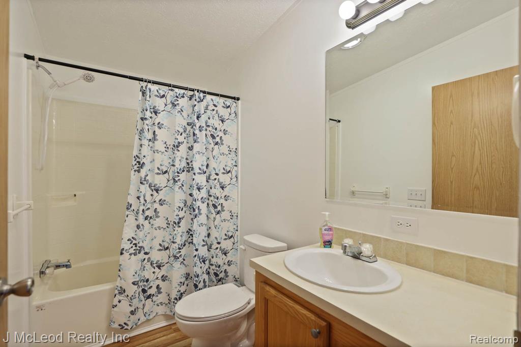 7515 CENTER Road, Millington, MI 48746 — Photo 27