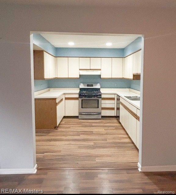 726 CLAIRE POINTE Circle, Saint Clair Shores, MI 48081 — Photo 9