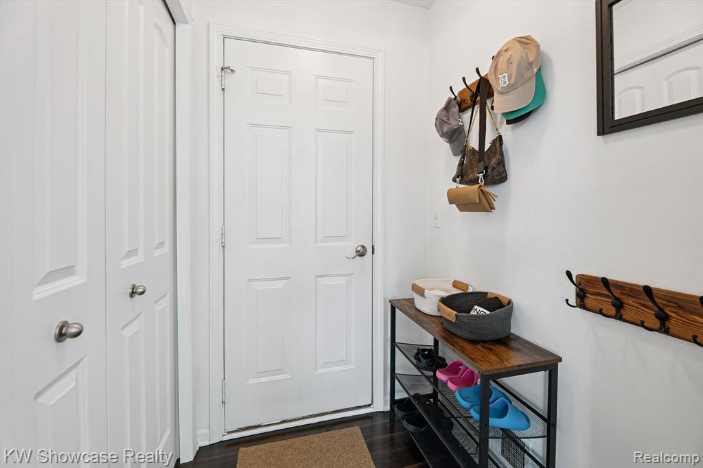 2163 Palmetto, Commerce Twp, MI 48382 — Photo 15