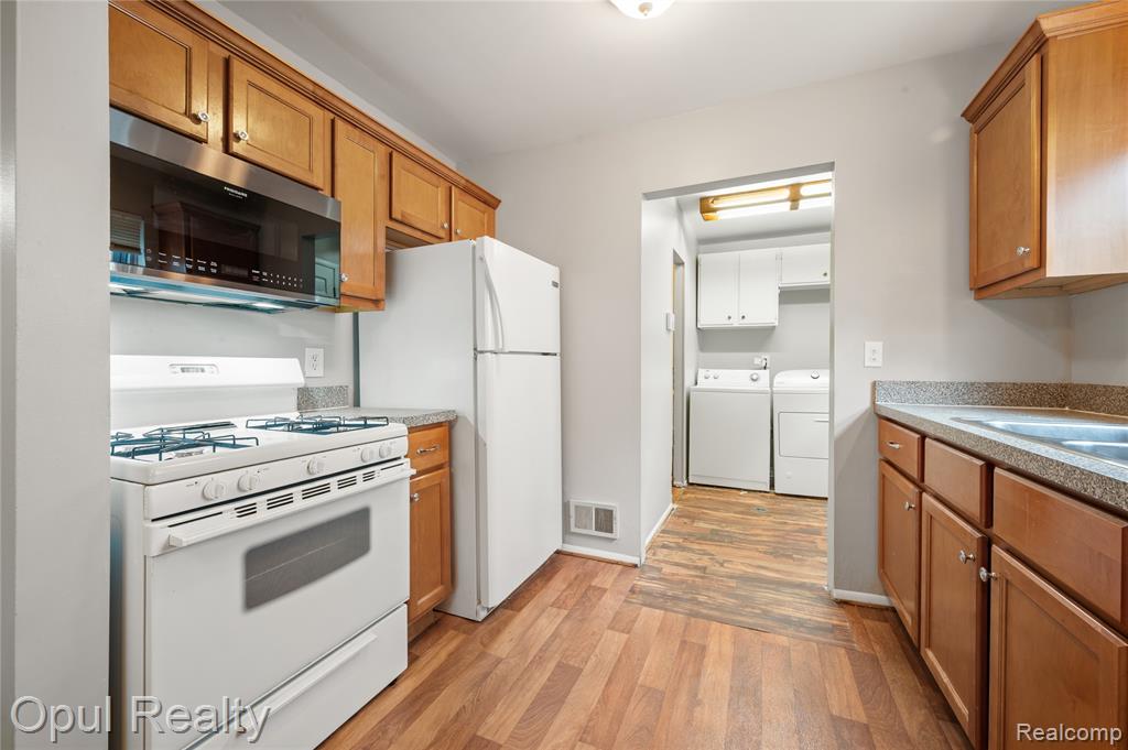 4845 Dudley Street, Dearborn Heights, MI 48125 — Photo 7