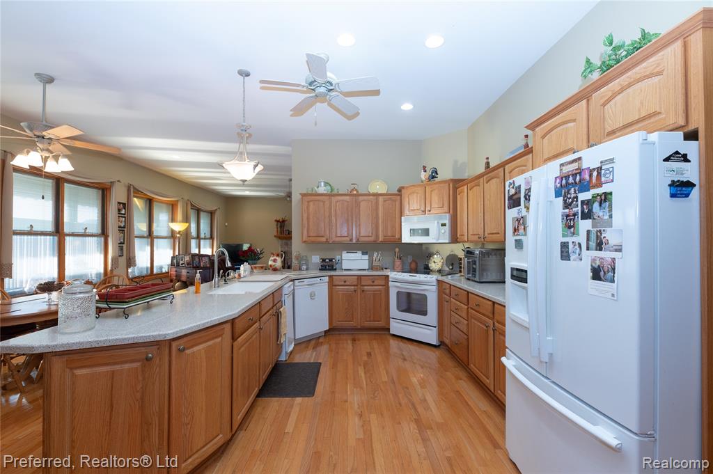 9769 Fawnwood Drive, Carleton, MI 48117 — Photo 12