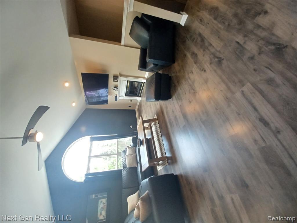 17200 Chesapeake Circle, Walled Lake, MI 48390 — Photo 16