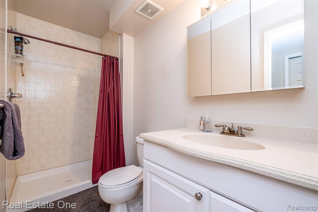 5716 Lancaster Lane, Commerce Twp, MI 48382 — Photo 58