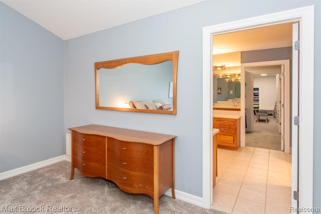 7080 Colony Drive, West Bloomfield, MI 48323 — Photo 44