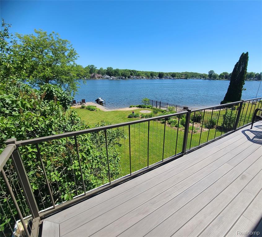 9568 Buckingham Street, White Lake, MI — Photo 20