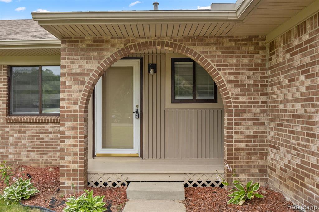 1670 WILLARD Drive, Canton, MI 48187 — Photo 32