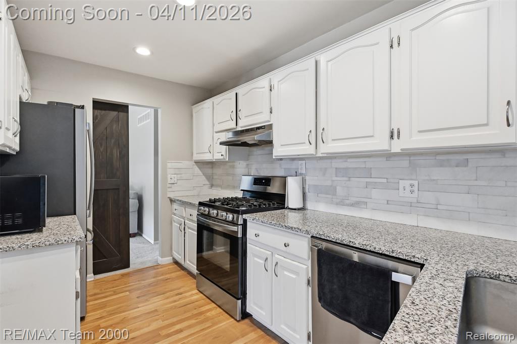 43800 Simsbury Street, Canton, MI 48187 — Photo 10