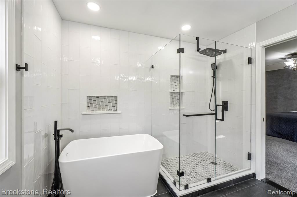 6423 Southampton Drive, Clarkston, MI — Photo 18