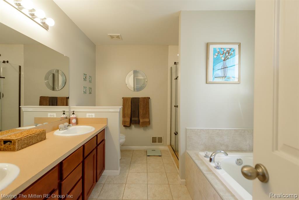 43825 S Timberview Drive, Belleville, MI 48111 — Photo 33