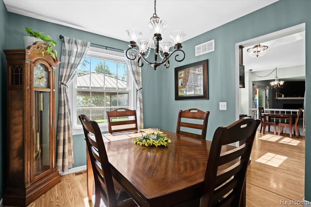540 Dartmouth Crescent Court, Westland, MI — Photo 11