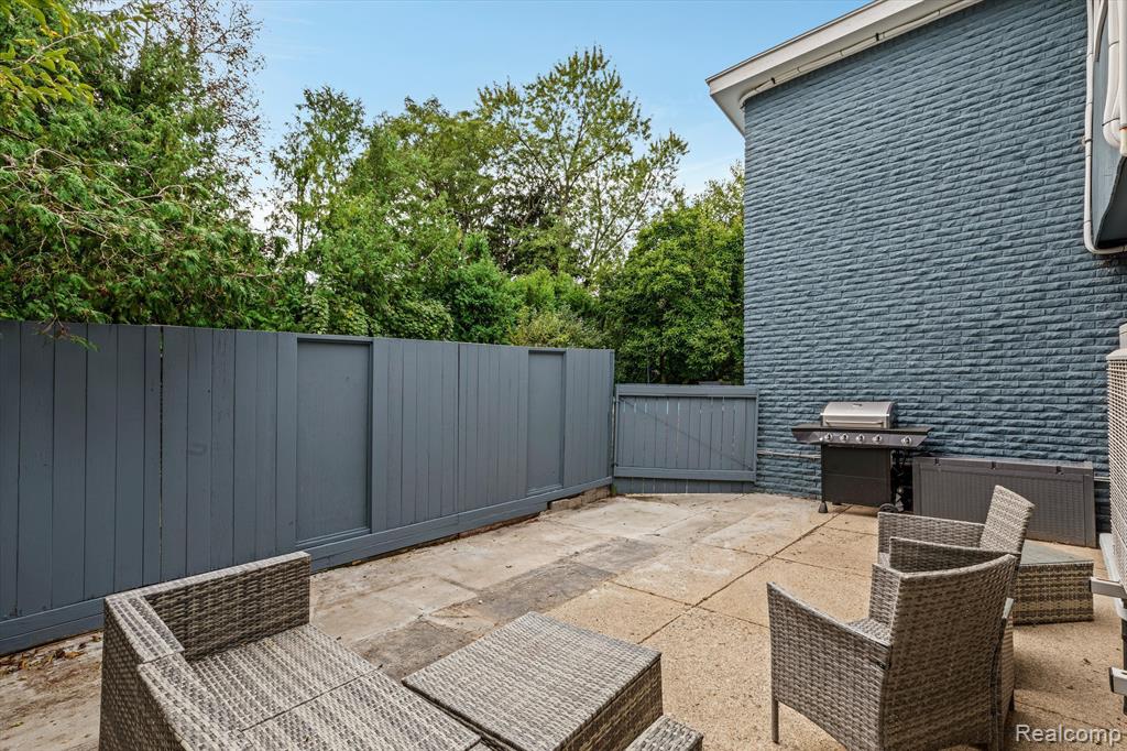 5559 Abington, West Bloomfield, MI — Photo 37