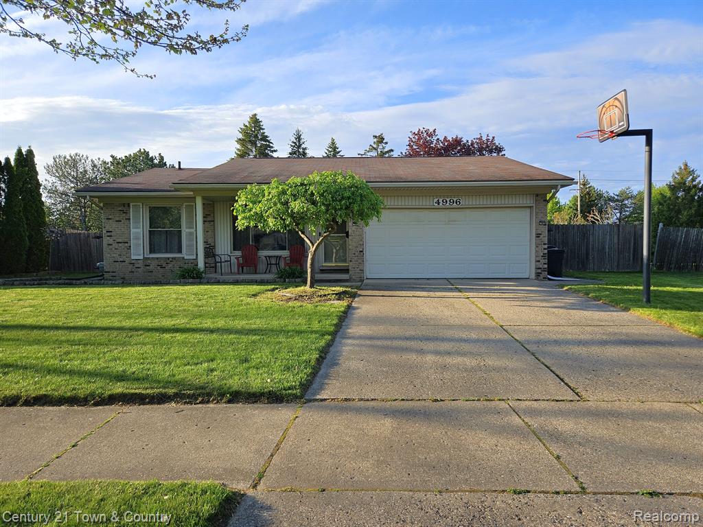 4996 Foxcroft Drive, Troy, MI 48085 — Photo 2