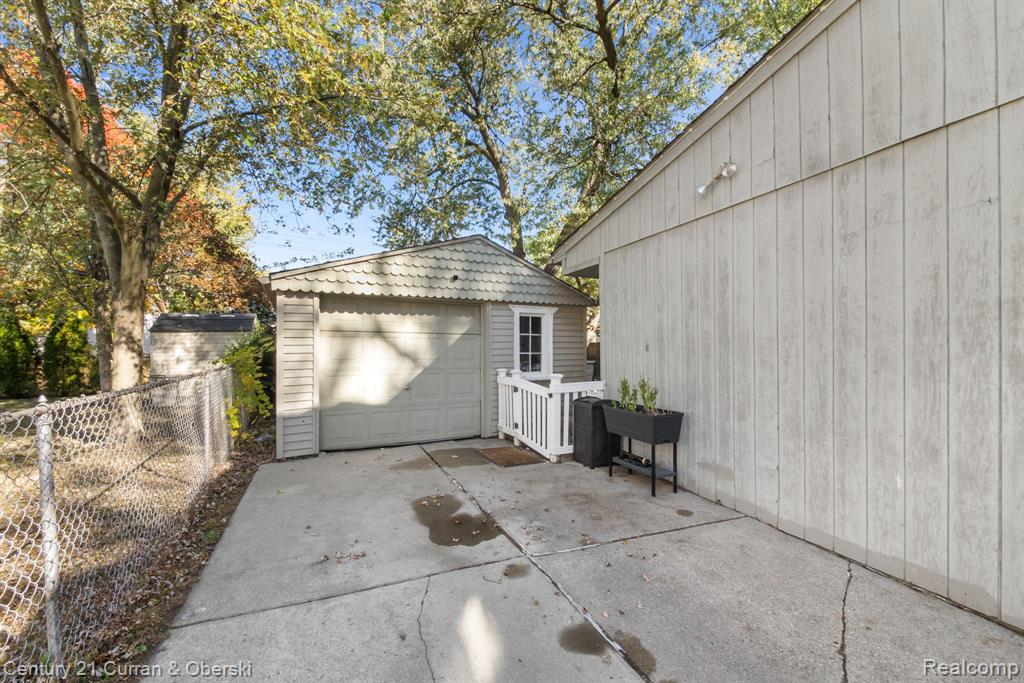 846 Phillips Avenue, Clawson, MI — Photo 33