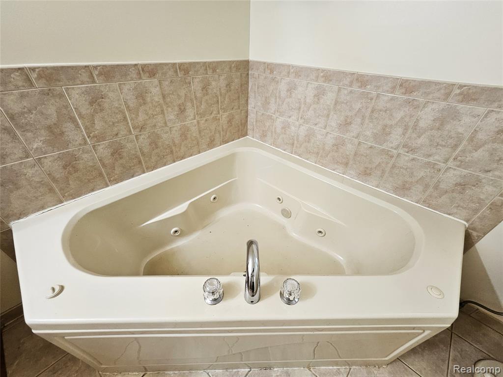 15801 Toulouse, Fraser, MI 48026 — Photo 26