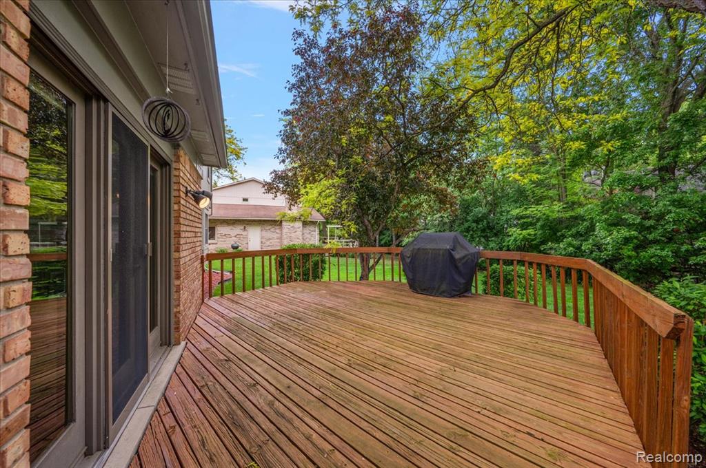 6153 Kiev Street, West Bloomfield, MI 48324 — Photo 4