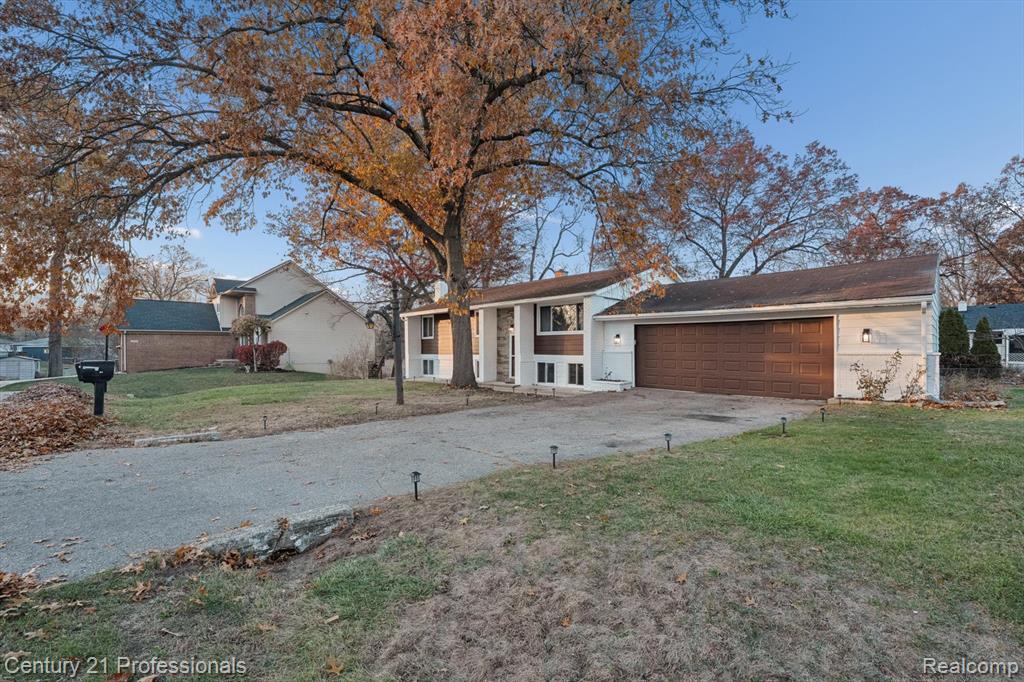 1268 Amarillo Street, Wolverine Lake, MI 48390 — Photo 3