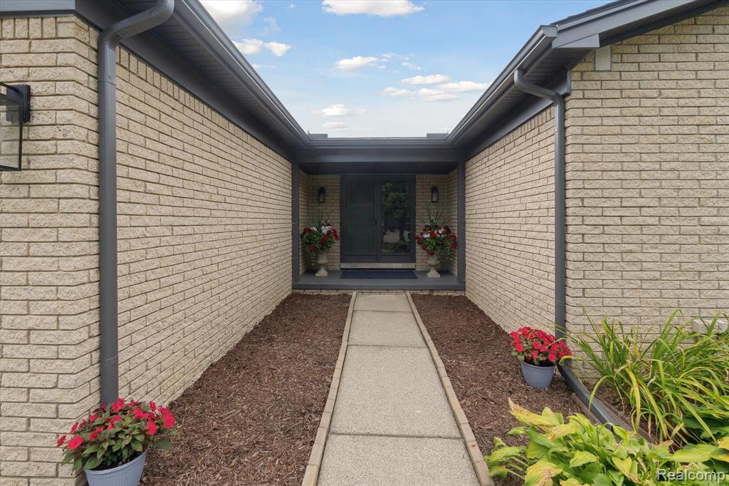 39659 Durand Drive, Sterling Heights, MI 48310 — Photo 3