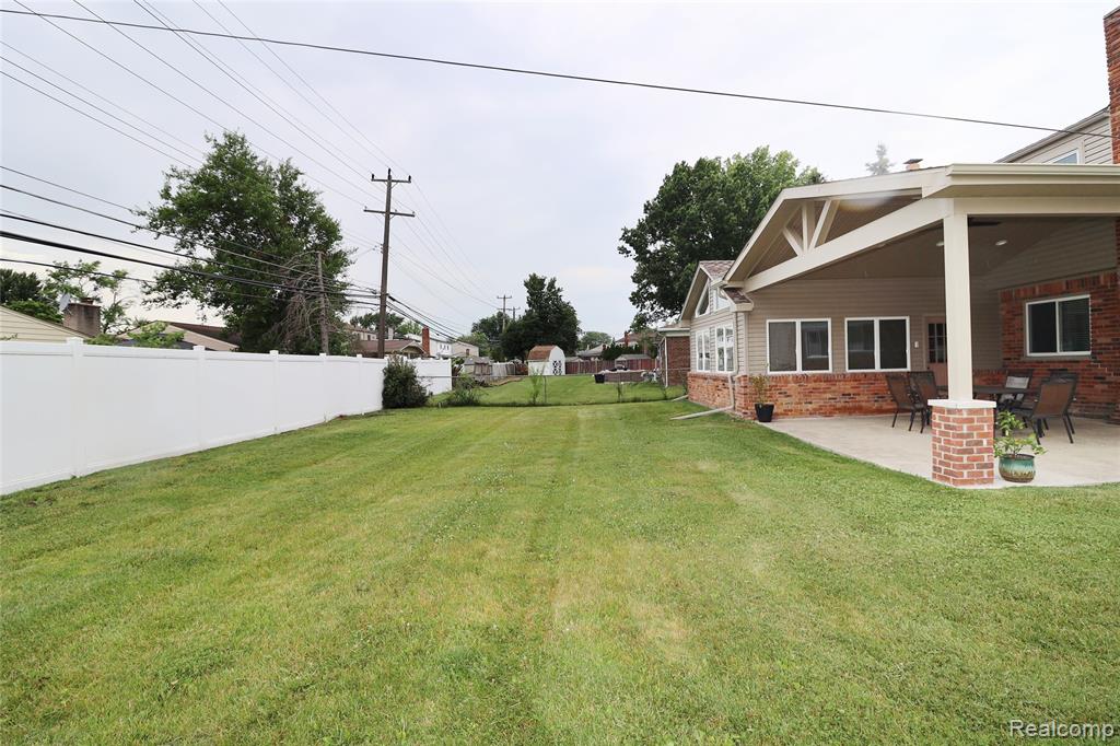 739 Kinloch Street, Dearborn Heights, MI 48127 — Photo 7