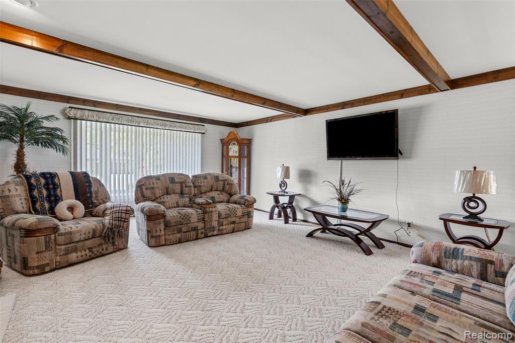 6338 Covered Wagons Trail, Flint, MI 48532 — Photo 41