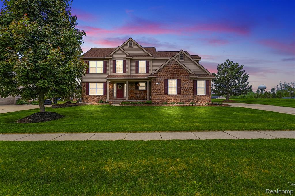 6158 Lismore Circle, Grand Blanc, MI 48439 — front exterior