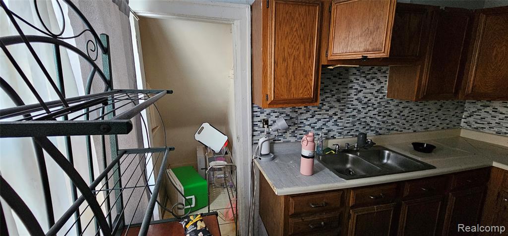 1714 Gladstone Street, Detroit, MI 48206 — Photo 19