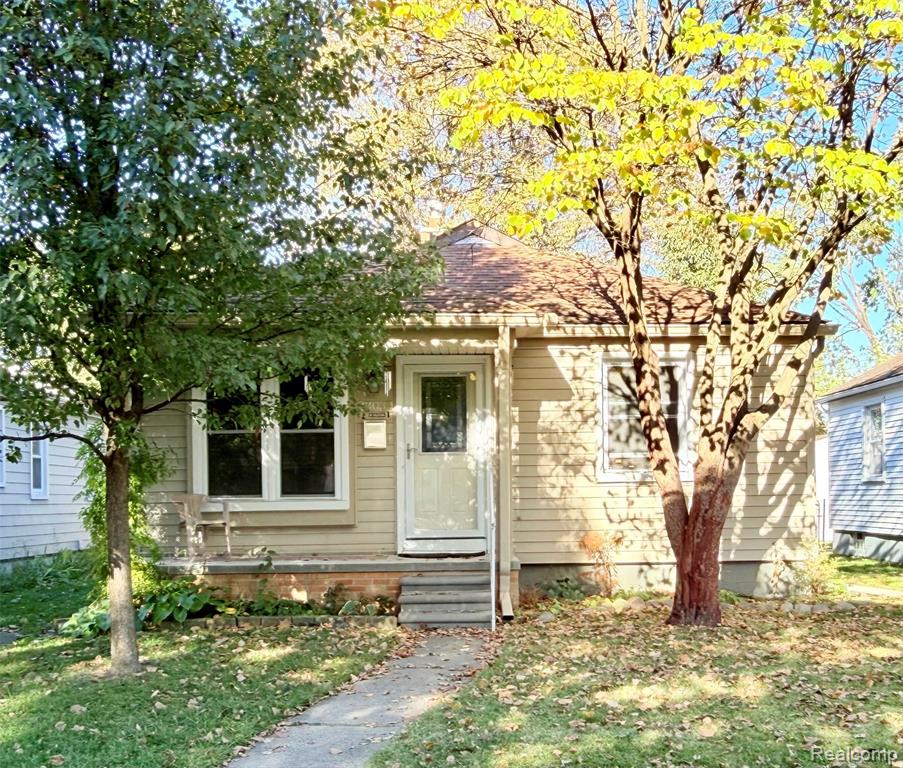 23030 Cleveland Street, Dearborn, MI 48124
