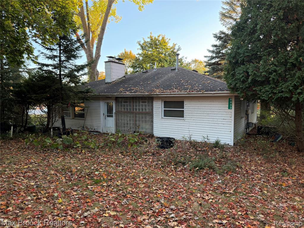 6433 Walnut Lake Road, West Bloomfield, MI 48323 — Photo 12