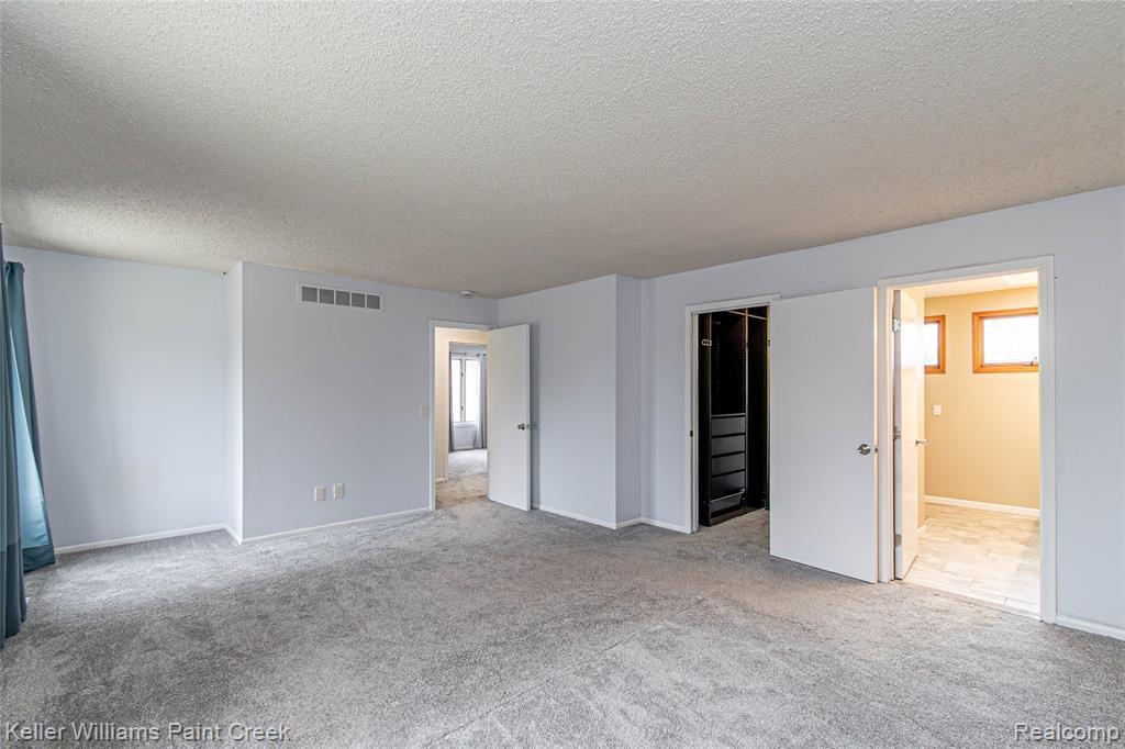 5700 Point Of The Woods Drive, West Bloomfield, MI 48324 — Photo 51