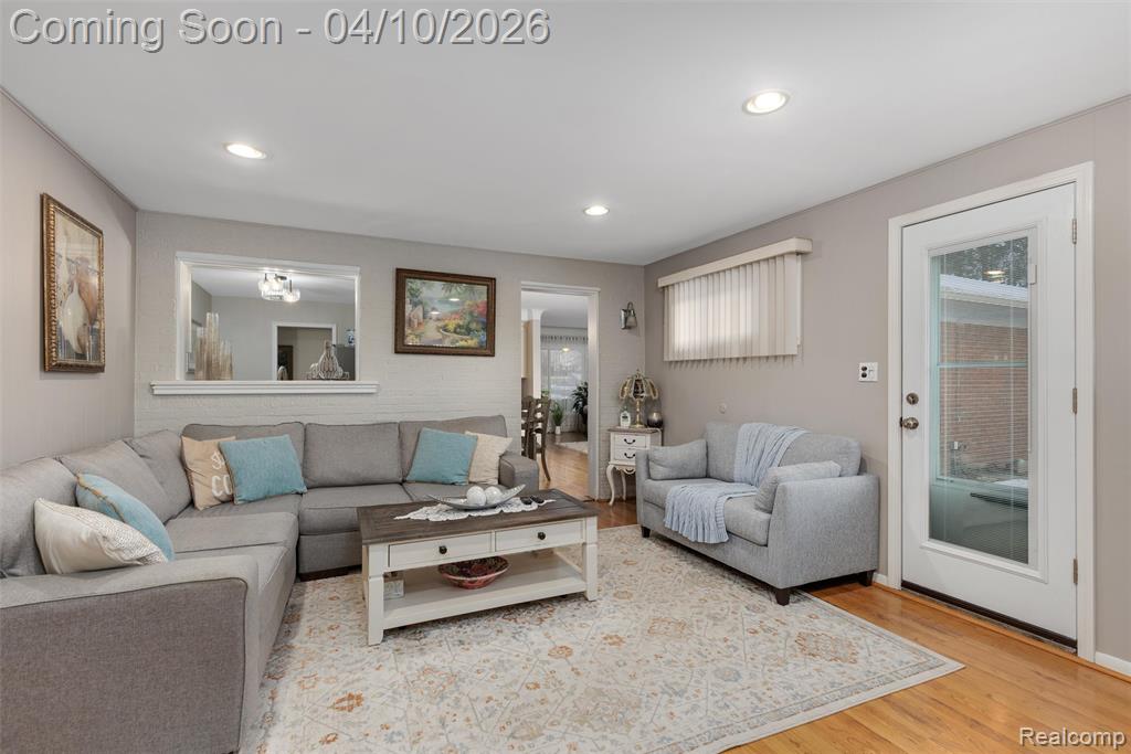 29517 Eastfield Street, Farmington Hills, MI, 48334