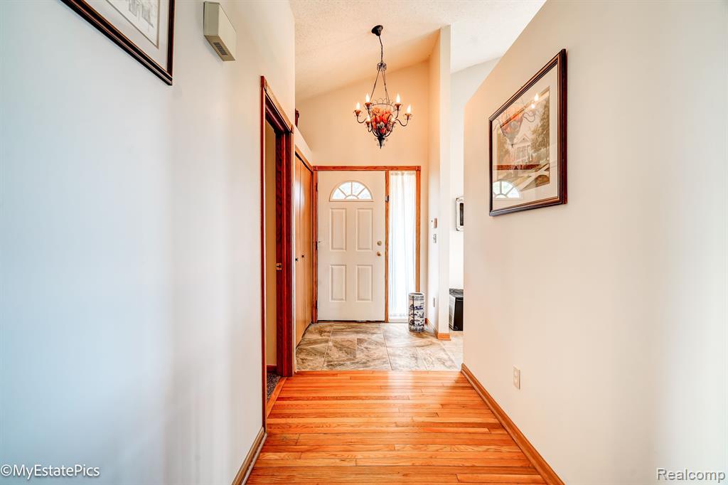 1807 PEBBLE CREEK Drive, Canton, MI 48188 — Photo 5