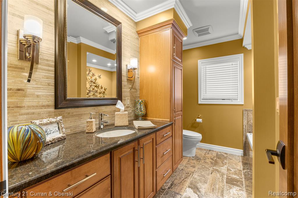 42049 Farm Lane Court, Sterling Heights, MI 48313 — Photo 27