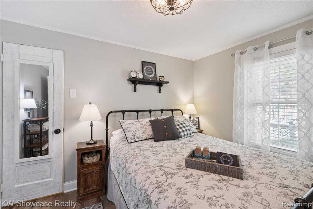 603 W Clinton Street, Howell, MI 48843 — Photo 18