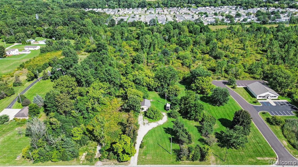 3361 S Center Road, Burton, MI 48519 — Photo 3