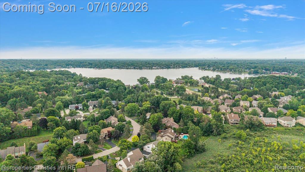 4948 Champlain Circle, West Bloomfield, MI 48323 — Photo 9