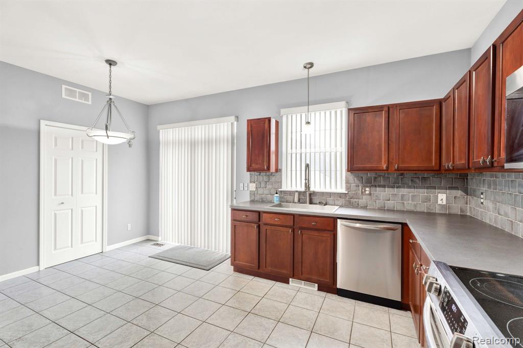 42849 Richmond Drive, Sterling Heights, MI 48313 — Photo 14