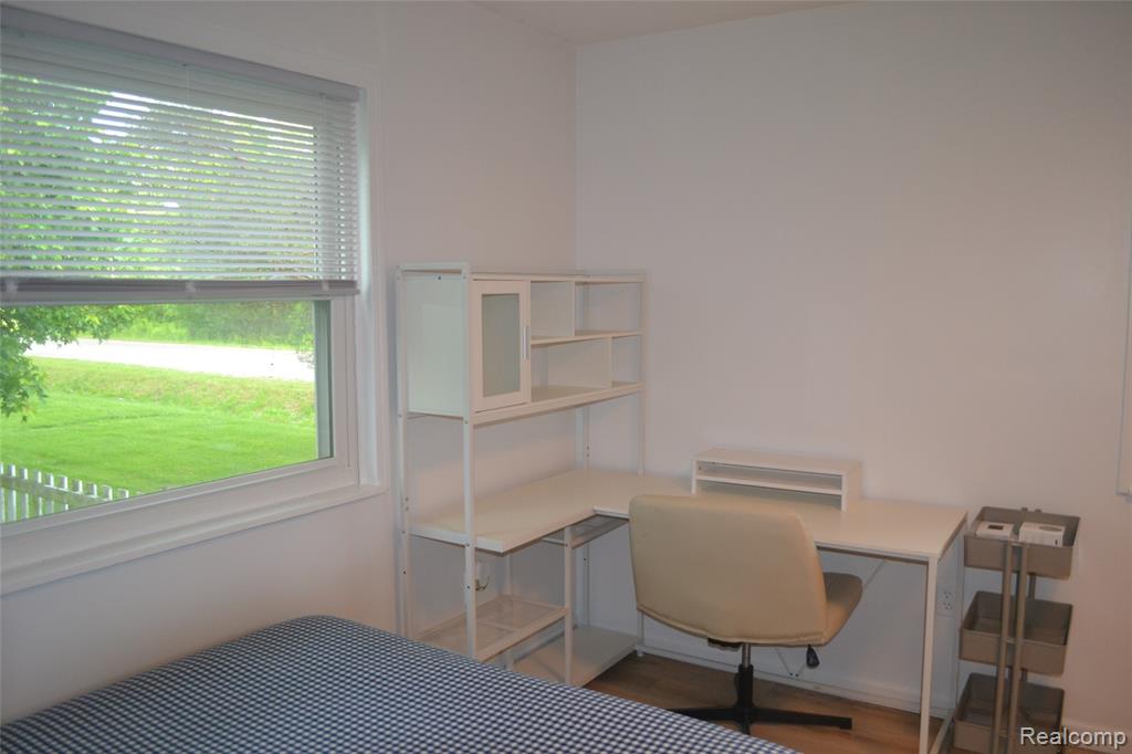 5244 Oleksyn Road, Flint, MI 48504 — Photo 12
