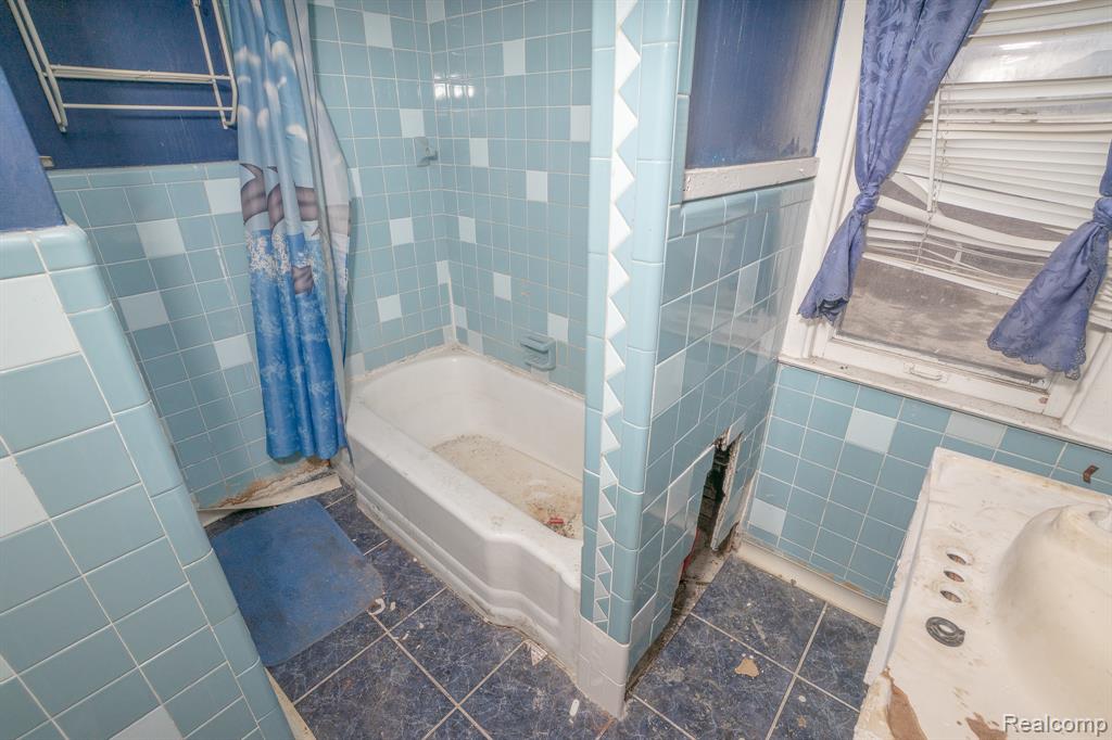 4336 Larchmont Street, Detroit, MI 48204 — Photo 16